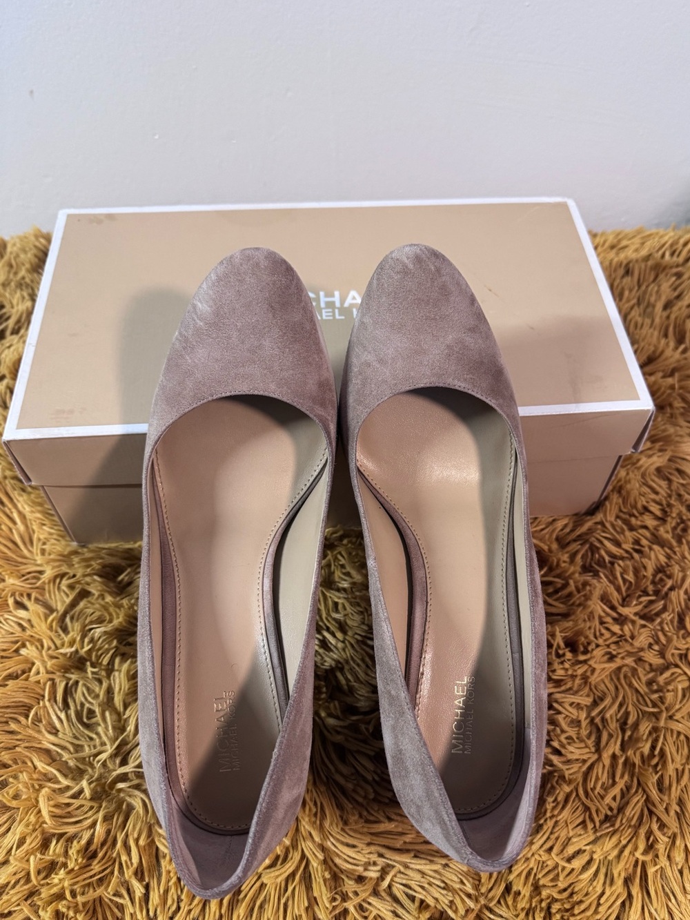 Michael Kors Taupe Suede Stiletto Pumps Pointed Toe Heels Size 10M - Picture 5 of 7